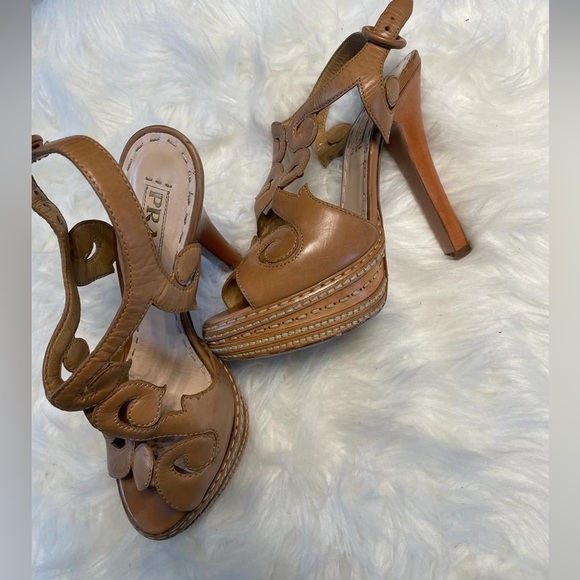 Prada high heels - Picture 2 of 4